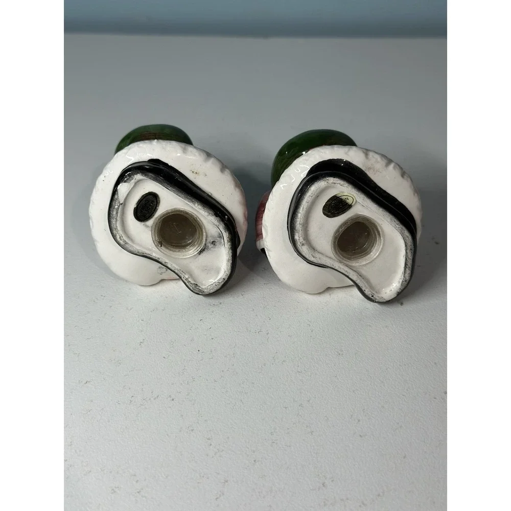 Santa Claus Salt And Pepper Shakers
